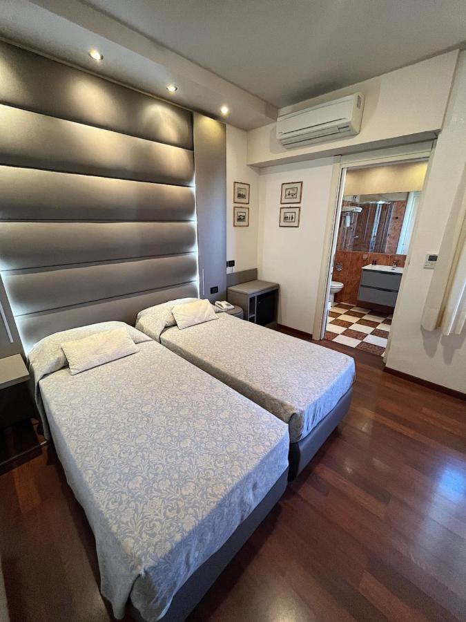 Hotel Regina Градо Экстерьер фото