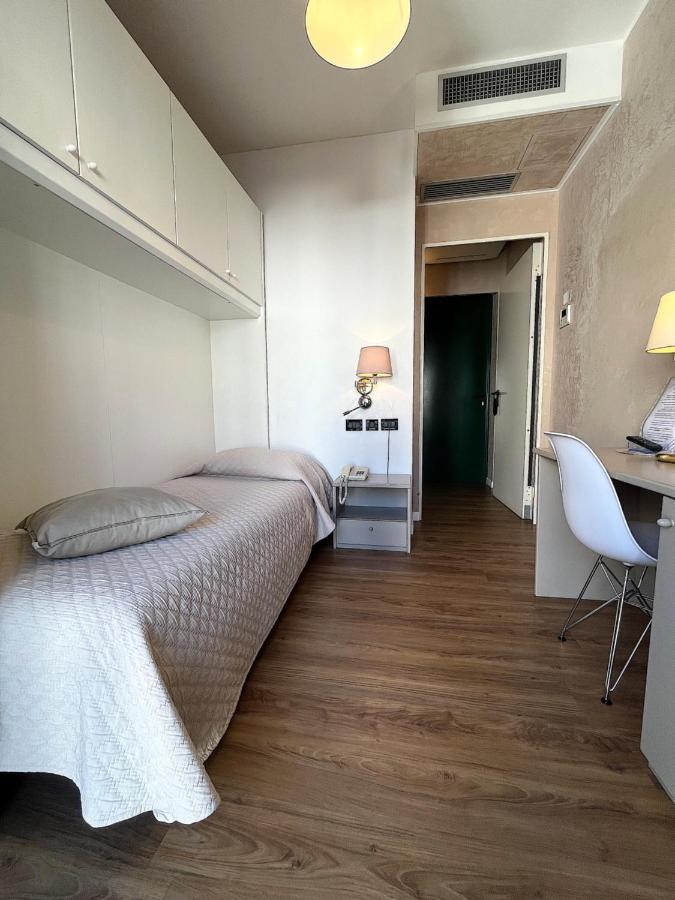 Hotel Regina Градо Экстерьер фото