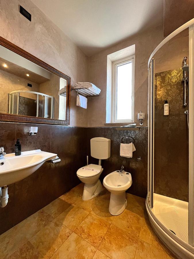 Hotel Regina Градо Экстерьер фото